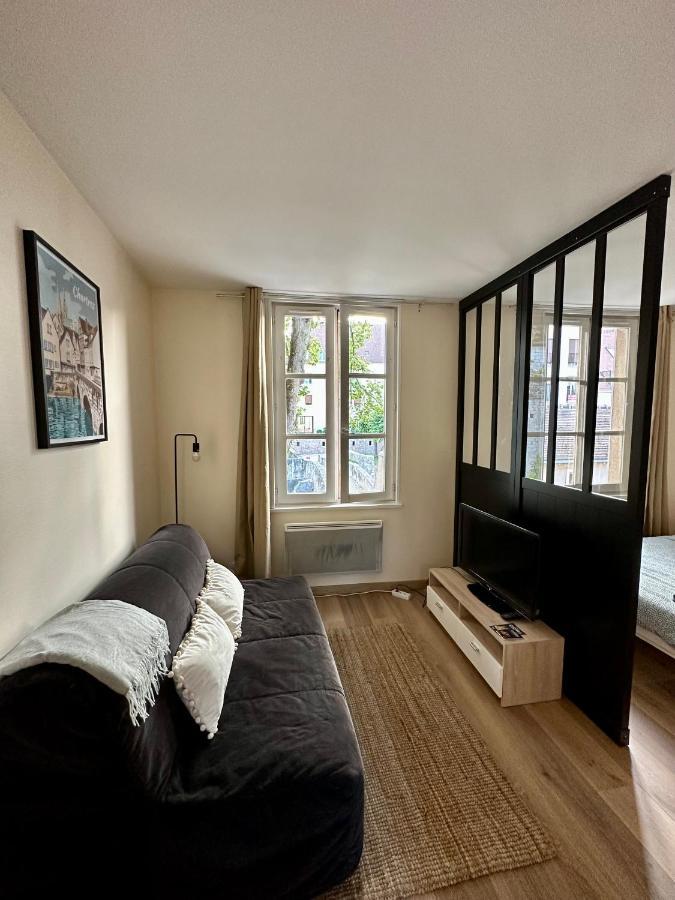 Appartement Bords De L'Eure Charmant Studio Chartres Esterno foto
